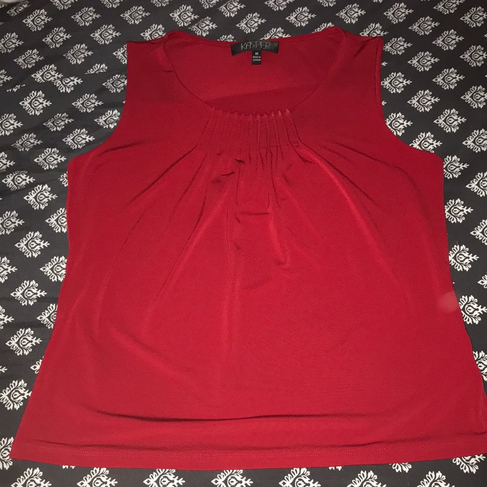 Red KASPER sleeveless blouse. Size Medium.